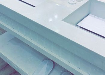 شقة بغرفة معيشة وغرفة نوم 