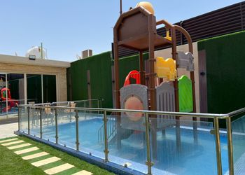 شاليه بصالة مطلع على الجلسة الخارجية