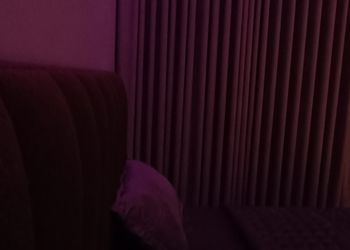 شقة بغرفة معيشة وغرفة نوم 