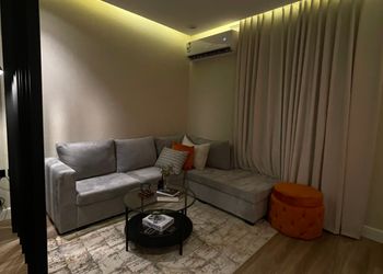 استديو هادئ بدخول ذاتي 