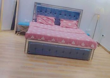 شاليه بمسطح اخضر و مسبح