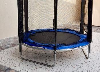 شاليه بمجالس وغرفتين نوم 