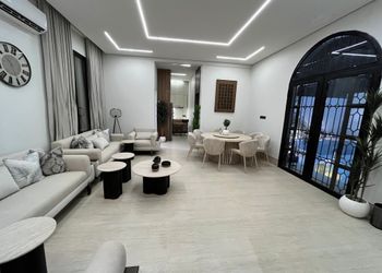 شاليه بمجلس وجلسة خارجية 