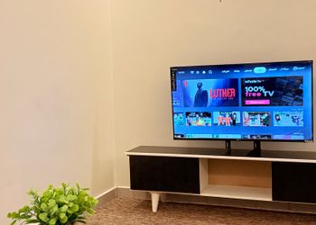 استديو بسرير ماستر 