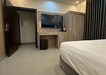 استديو بسرير ماستر وأثاث مريح 
