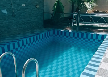 شالية بمجلس مطل على الفناء الخارجي 