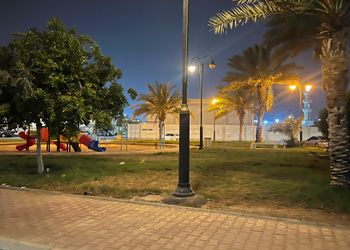 استديو بأثاث مريح وبسيط 