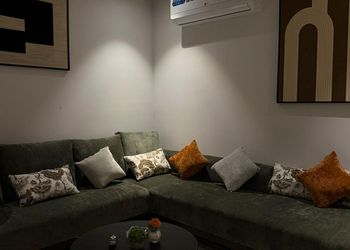 شقة بغرفتين نوم وصالة 
