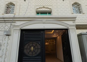استديو بسرير ماستر وجلسة 