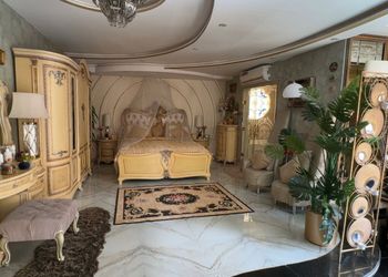 شاليه بجناح فاخر مطل على المسبح