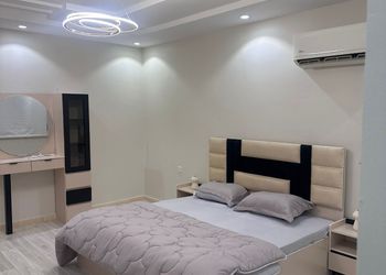 شقه كبيره فخمه بخمس غرف