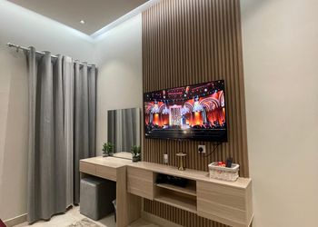 استديو بسرير ماستر وأثاث مريح 
