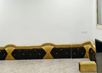 استراحة بغرفه نوم ومجالس