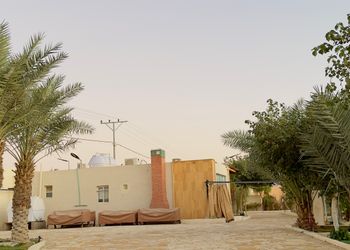 مزرعة بمناظر خلابة وجلسة خارجية 