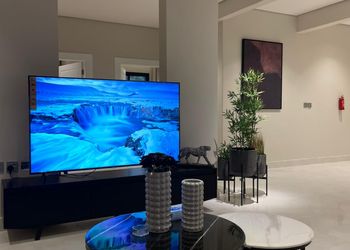 شقة بتصميم هادئ وغرفتين نوم 