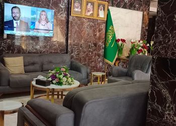 غرفه بسريرين فردية ودخول ذاتي