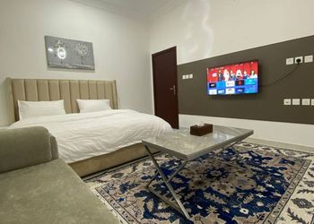استديو بسرير ماستر وجلسة جانبية 