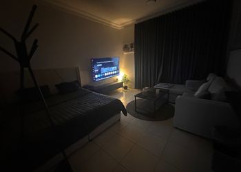 استديو هادئ بسرير ماستر 