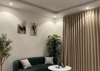 استديو بأثاث مريح وبسيط 