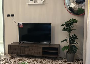 استديو بسرير ماستر وجلسة مريحة 