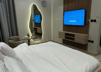 استديو بسرير ماستر