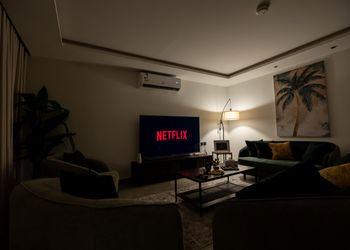 شقة بغرفتين نوم وسينما وجاكارو
