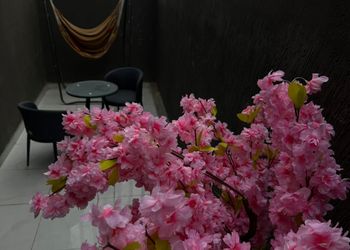 شقة غرفة نوم وصالة بجاكوزي و بلكونة 