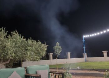 مزرعة بمناظر خلابة وجلسة خارجية 