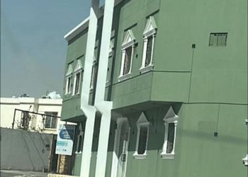 استديو بسرير ماستر وجلسة جانبية