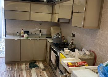 استراحة بمسطح اخضر ومجالس