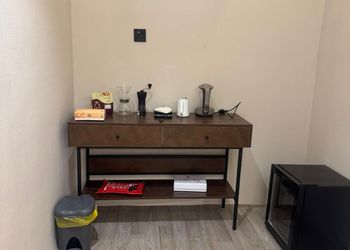 شقة بغرفة نوم وصالة مريحة 