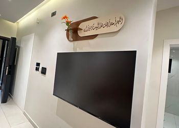 شقة بغرفتين نوم وصالة 