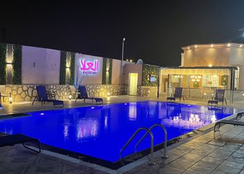 استراحة بمسبح