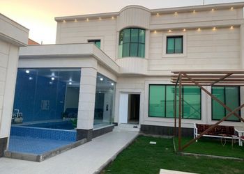 شاليه بمسبحين وغرفتين نوم 