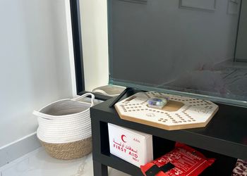 استديو بسرير ماستر وجلسة جانبية 