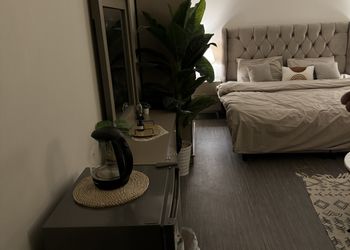 استديو هادئ وسرير ماستر 