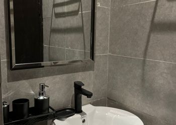 استديو بسرير ماستر وجلسة جانبية 