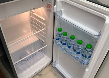 شقة بغرفة نوم وصالة ودخول ذاتي 