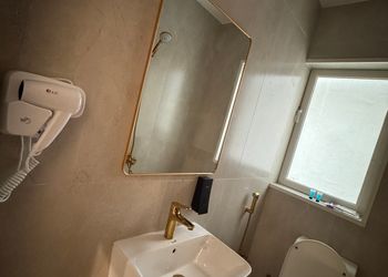استديو مودرن وأثاث مريح