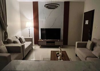 شقة بغرفة معيشة وغرفة نوم 