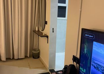 استديو بأثاث مريح وبسيط 