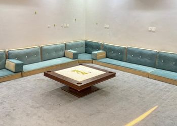 استراحة بمجلس وفناء خارجي 