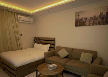 استديو بدخول ذاتي وسرير مريح 