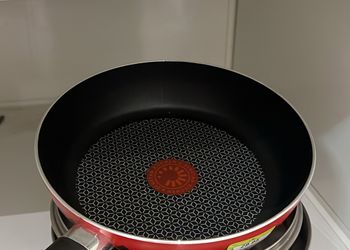شقة بغرفة معيشة وغرفة نوم 