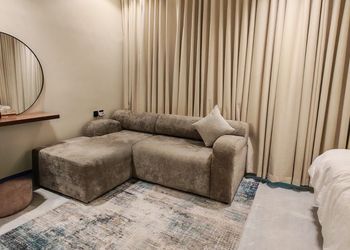 استديو بسرير ماستر