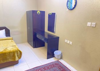 استديو بسرير ماستر وجلسة جانبية 