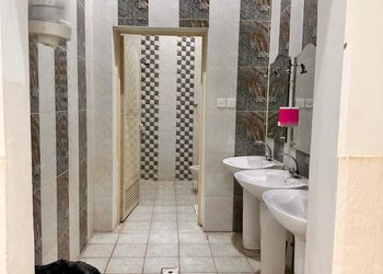 شاليه بألعاب مائية ومجالس