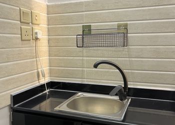 استديو بسرير ماستر وجلسة جانبية 