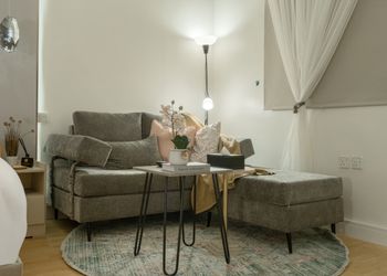استديو هادئ بسرير ماستر 