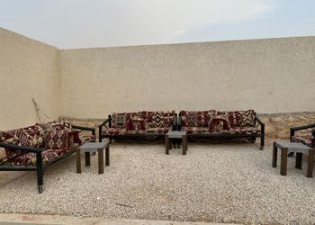 شاليه بجلسة خارجية ومسبح